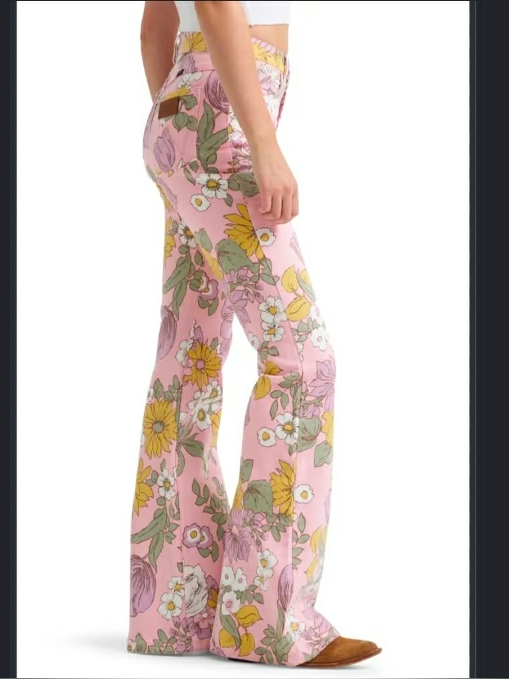 Wrangler High Rise Print Flare Jean in "Vintage Floral" - Women's 26"x32"